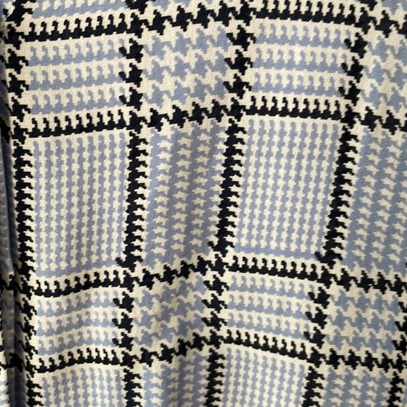 Brooks Brothers, 14, 100% silk blue houndstooth plaid semi-sheer blouse, button - Picture 2 of 10